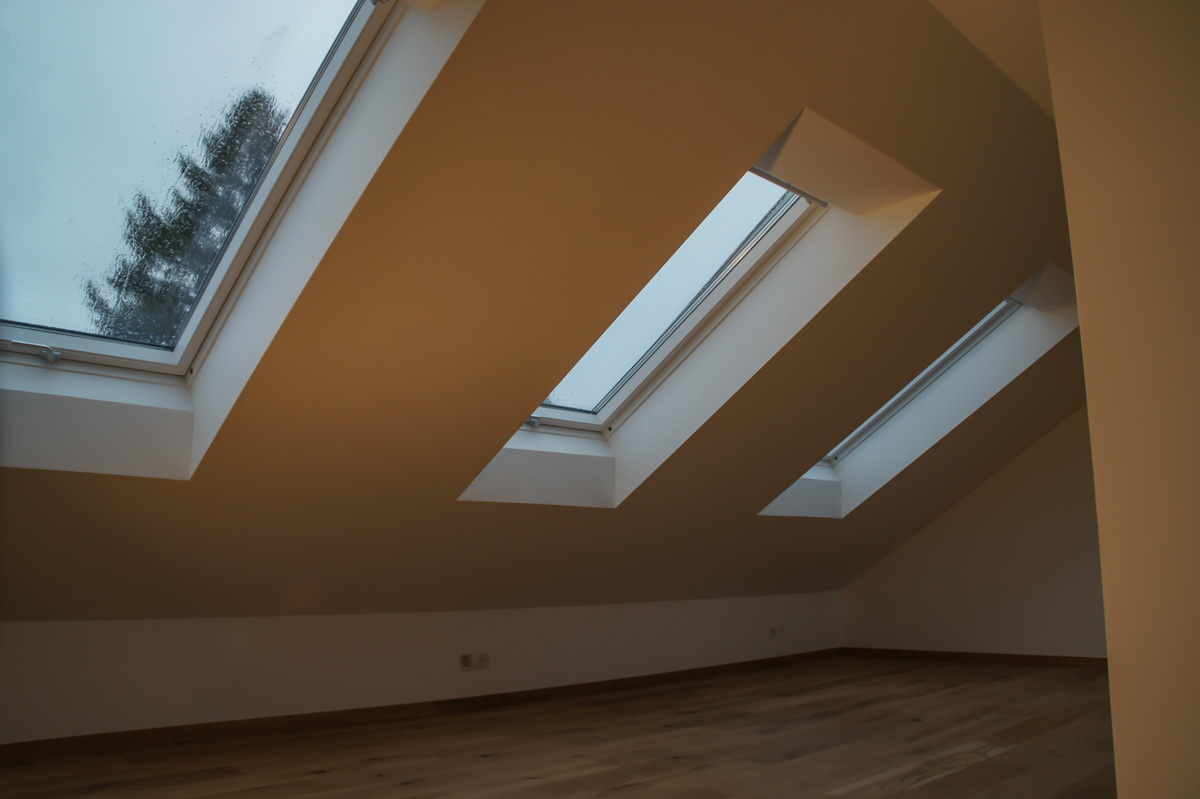 knoerndel_holzbau_zimmerei_holzwurm_dachsanierungen_denkmalpflege_isolationen_dachreparatur_dachfenster_velux_riehen_bettingen_basel_innenausbau 19