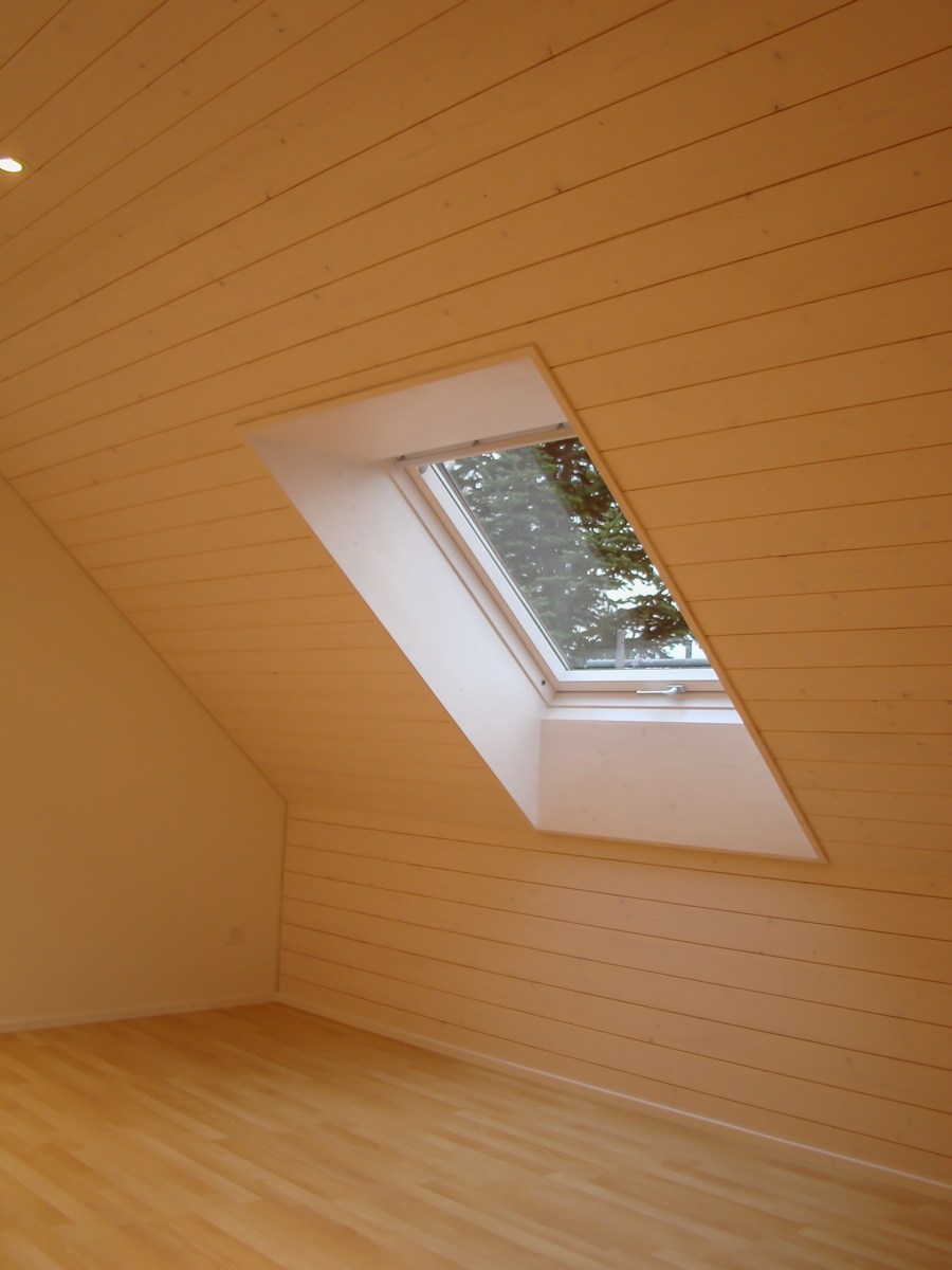 knoerndel_holzbau_zimmerei_holzwurm_dachsanierungen_denkmalpflege_isolationen_dachreparatur_dachfenster_velux_riehen_bettingen_basel_innenausbau 8
