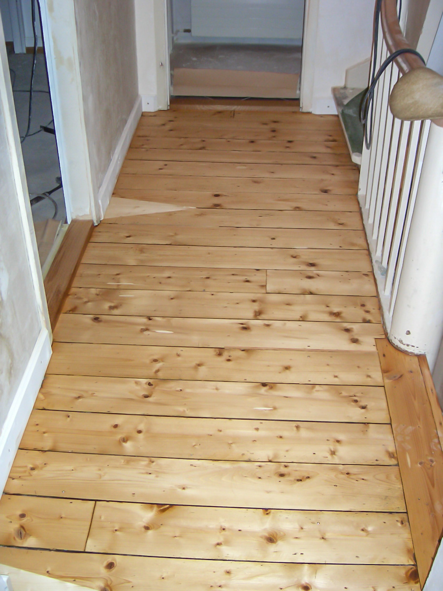 knoerndel_holzbau_zimmerei_dachsanierungen_denkmalpflege_isolationen_dachreparatur_dachfenster_velux_riehen_bettingen_basel_innenausbau 1