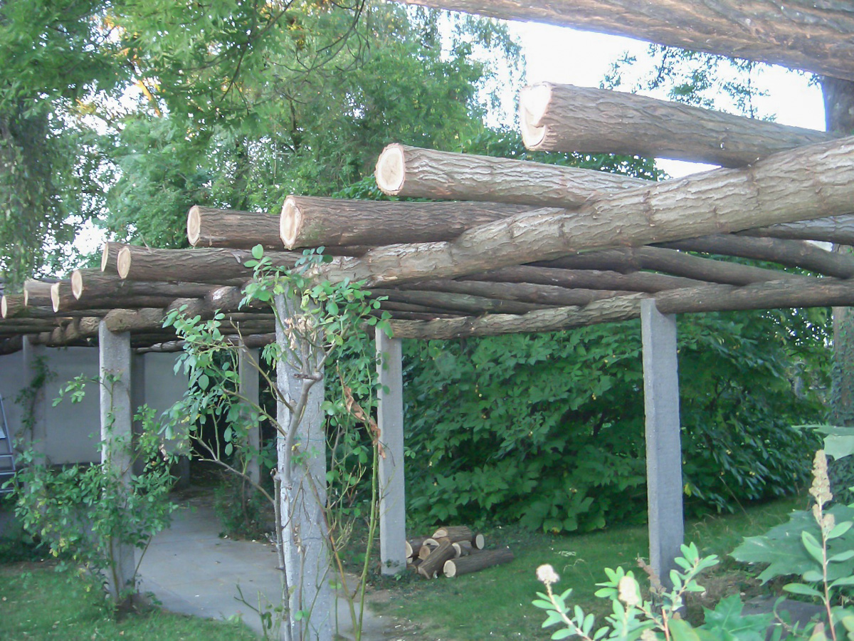 knoerndel_holzbau_zimmerei_dachsanierungen_denkmalpflege_isolationen_dachreparatur_dachfenster_velux_riehen_bettingen_basel_innenausbau 2
