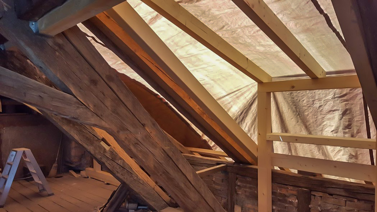 knoerndel_holzbau_zimmerei_dachsanierungen_denkmalpflege_isolationen_dachreparatur_dachfenster_velux_riehen_bettingen_basel_innenausbau 51